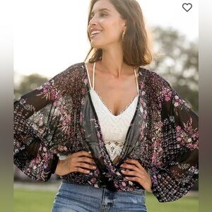 WILLOW & Root Sheer Floral Long Sleeve Plunge Shirt Medium